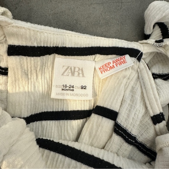[KID] ZARA Ruffle Knit Dress 18–24M Black/White - Picture 6 of 8